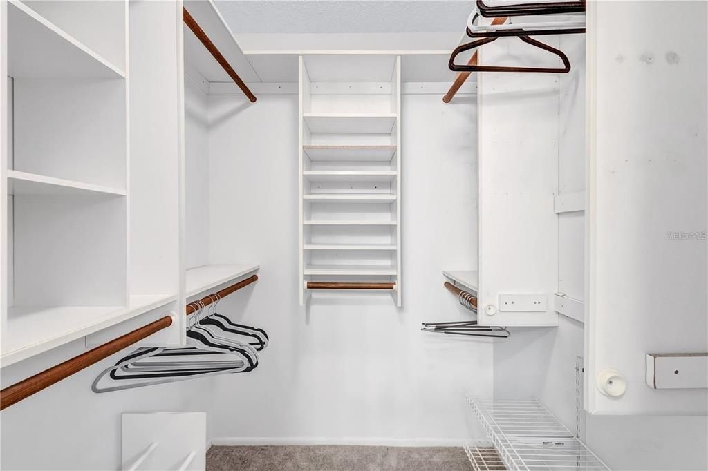 For Sale: $170,000 (2 beds, 2 baths, 1150 Square Feet)