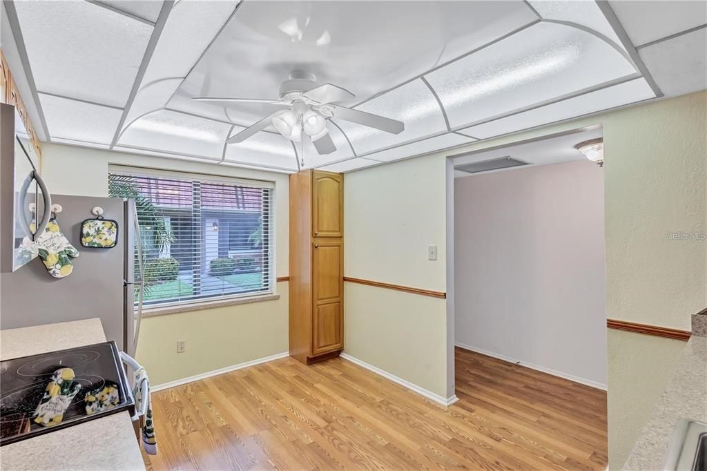 For Sale: $170,000 (2 beds, 2 baths, 1150 Square Feet)