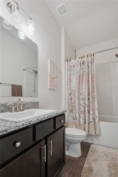 En Venta: $299,000 (3 camas, 2 baños, 1862 Pies cuadrados)