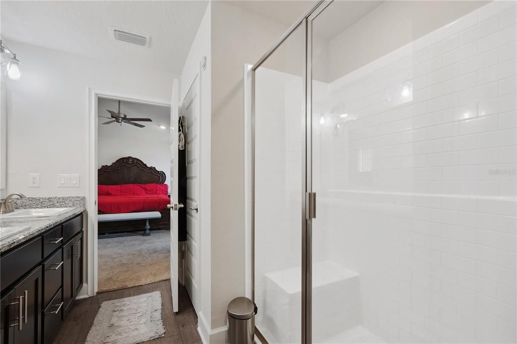 En Venta: $299,000 (3 camas, 2 baños, 1862 Pies cuadrados)