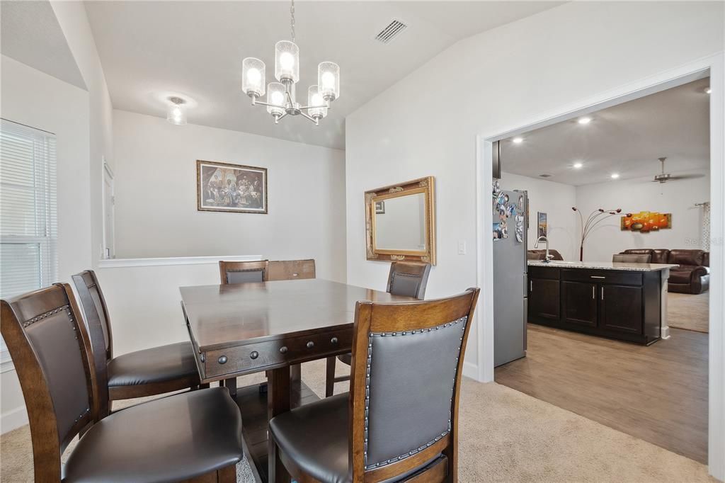 En Venta: $299,000 (3 camas, 2 baños, 1862 Pies cuadrados)