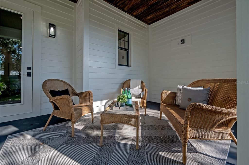 For Sale: $650,000 (3 beds, 2 baths, 2097 Square Feet)