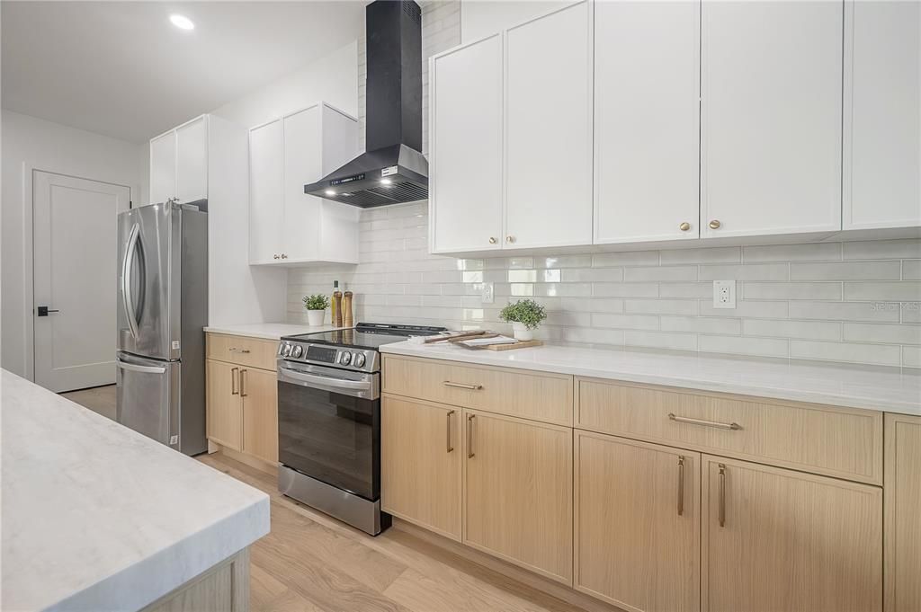 For Sale: $650,000 (3 beds, 2 baths, 2097 Square Feet)