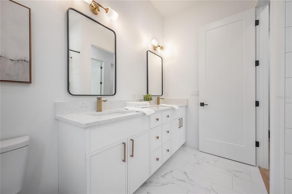 For Sale: $650,000 (3 beds, 2 baths, 2097 Square Feet)