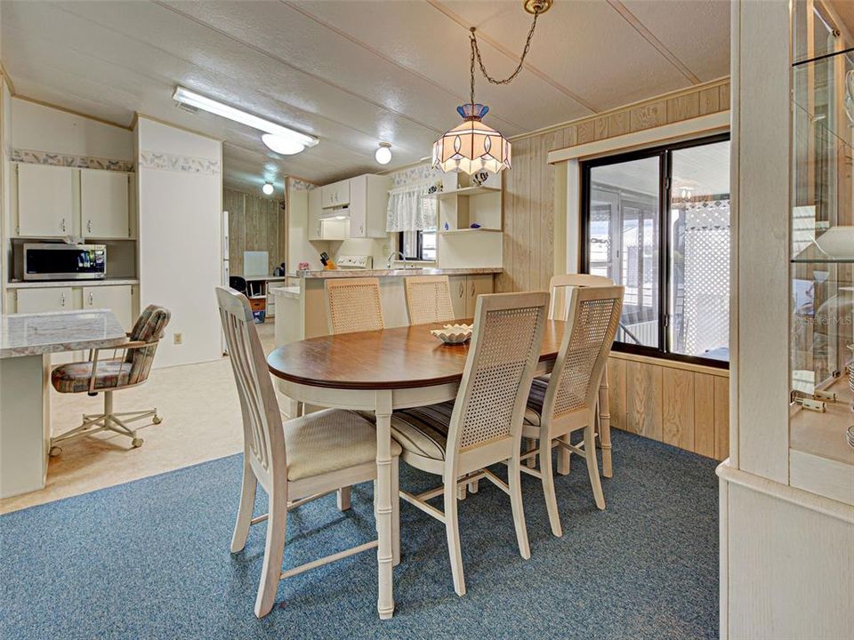 待售: $149,000 (2 贝兹, 2 浴室, 1247 平方英尺)