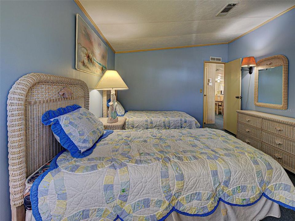 待售: $149,000 (2 贝兹, 2 浴室, 1247 平方英尺)