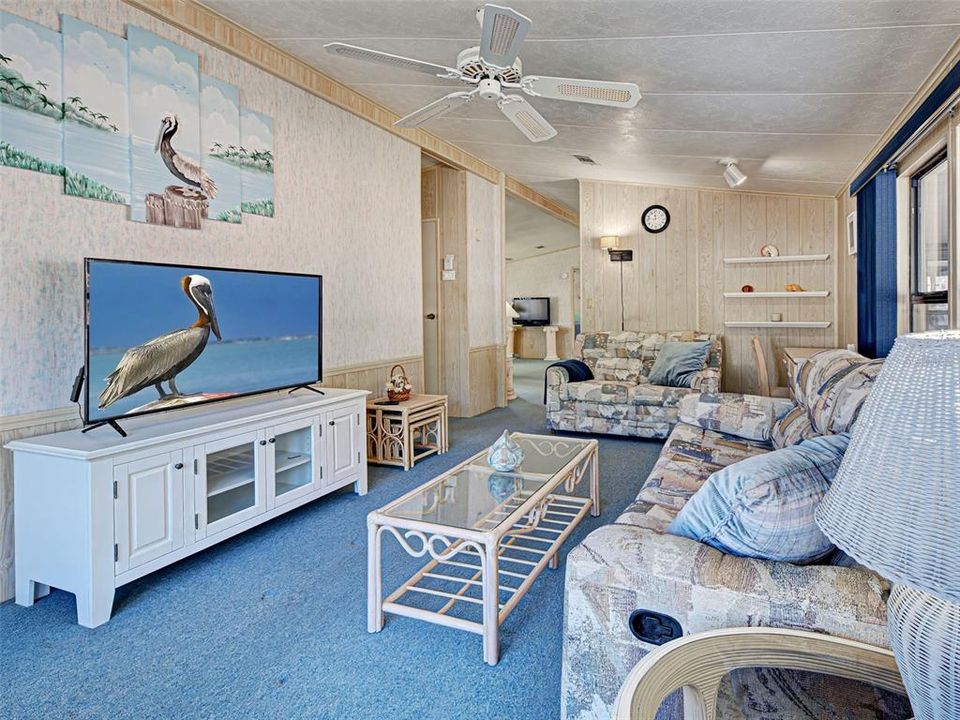 待售: $149,000 (2 贝兹, 2 浴室, 1247 平方英尺)