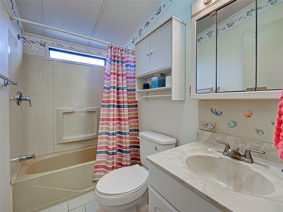 待售: $149,000 (2 贝兹, 2 浴室, 1247 平方英尺)