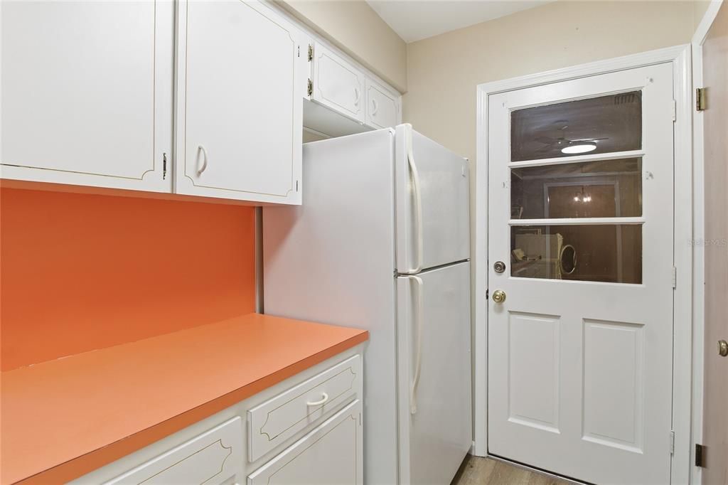 Active With Contract: $335,000 (3 beds, 2 baths, 1248 Square Feet)