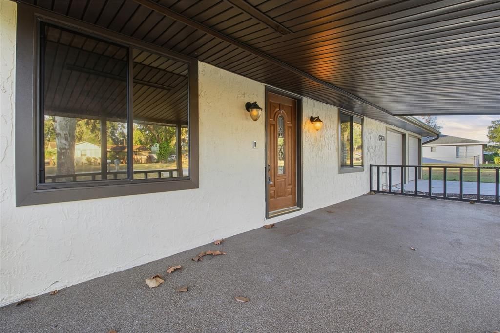 Active With Contract: $335,000 (3 beds, 2 baths, 1248 Square Feet)