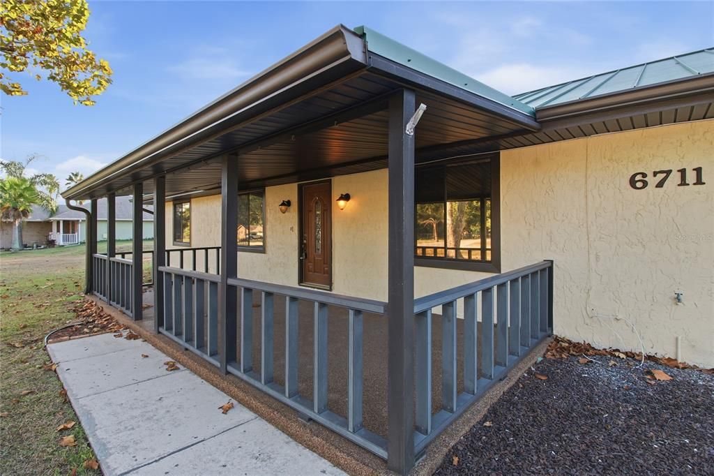 Active With Contract: $335,000 (3 beds, 2 baths, 1248 Square Feet)