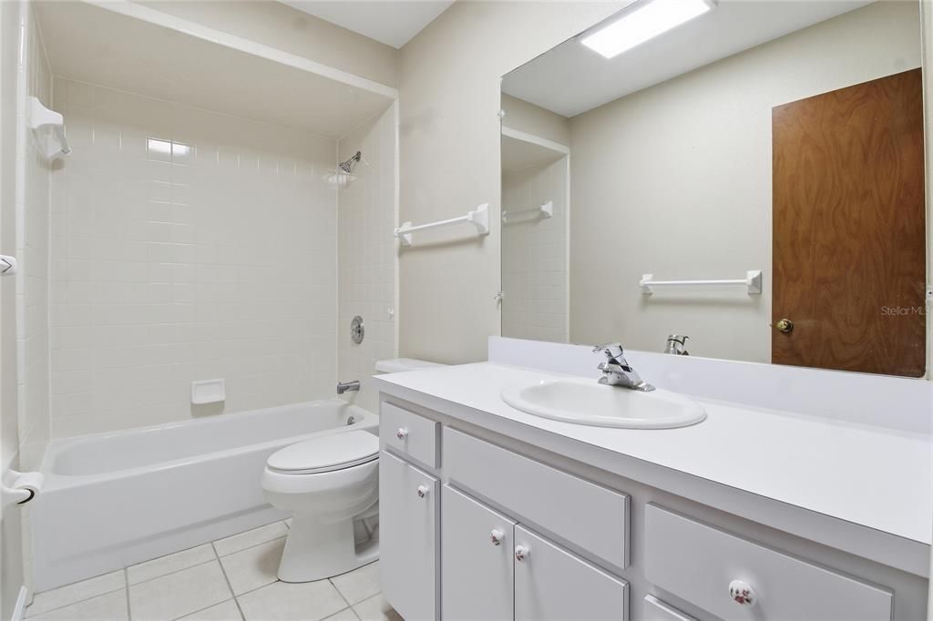 Active With Contract: $335,000 (3 beds, 2 baths, 1248 Square Feet)