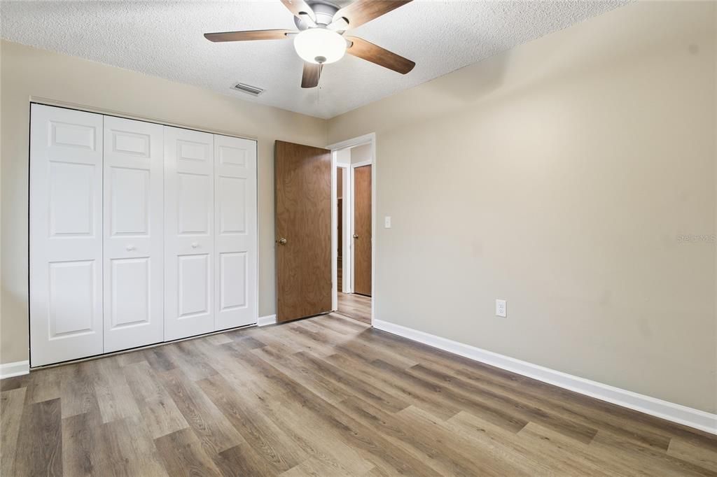 Active With Contract: $335,000 (3 beds, 2 baths, 1248 Square Feet)
