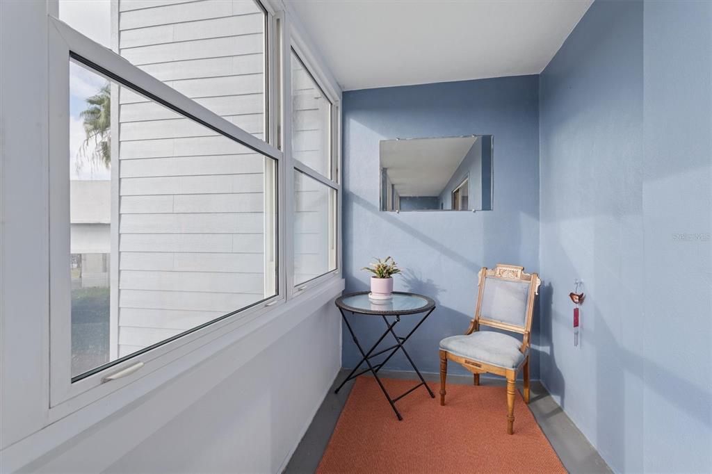 For Sale: $179,000 (1 beds, 1 baths, 780 Square Feet)