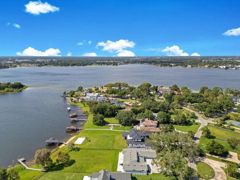 For Rent: $8,500 (4 beds, 4 baths, 4258 Square Feet)