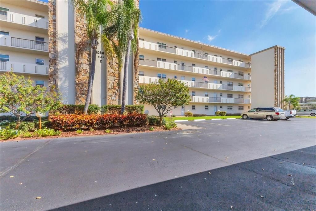 待售: $185,000 (2 贝兹, 2 浴室, 1008 平方英尺)