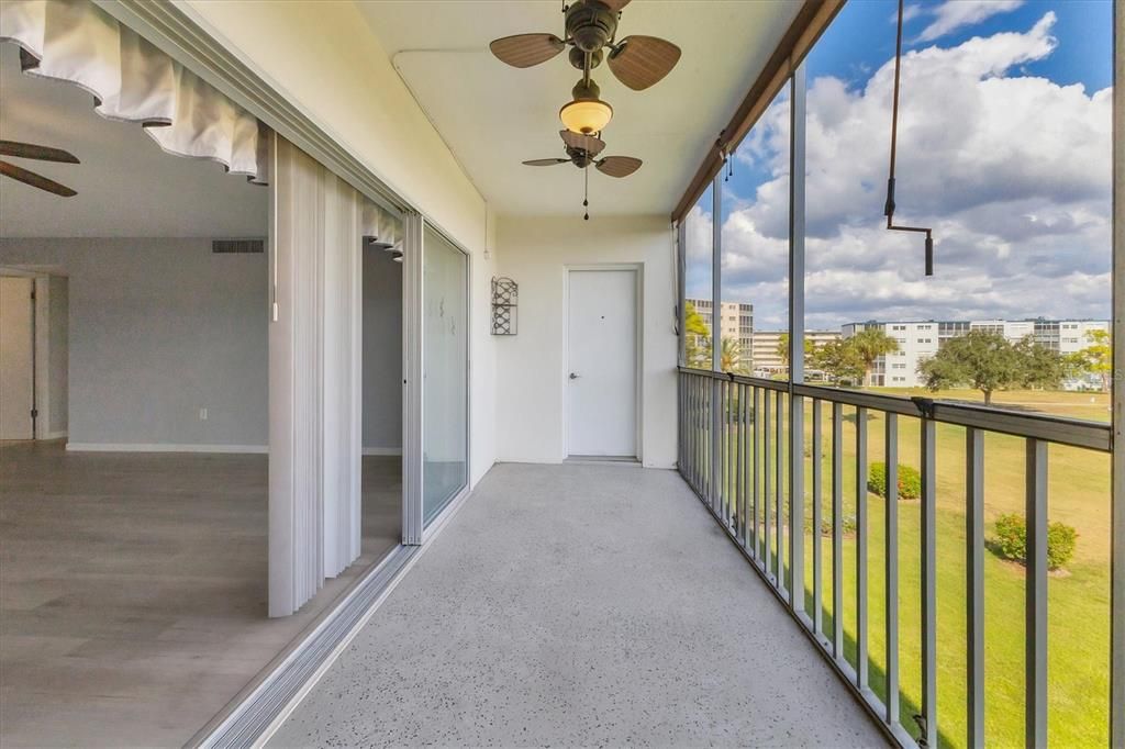 待售: $185,000 (2 贝兹, 2 浴室, 1008 平方英尺)