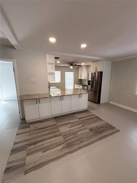 En Venta: $545,000 (4 camas, 3 baños, 2064 Pies cuadrados)