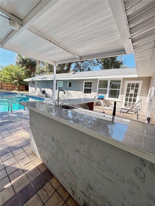 En Venta: $545,000 (4 camas, 3 baños, 2064 Pies cuadrados)