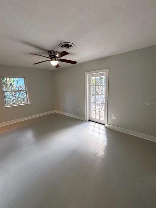 En Venta: $545,000 (4 camas, 3 baños, 2064 Pies cuadrados)