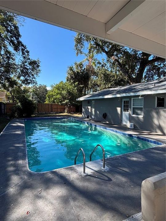 En Venta: $545,000 (4 camas, 3 baños, 2064 Pies cuadrados)