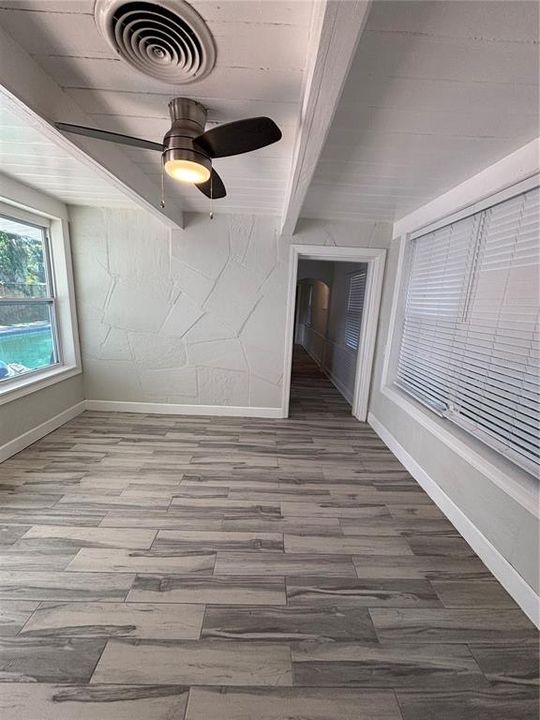 En Venta: $545,000 (4 camas, 3 baños, 2064 Pies cuadrados)