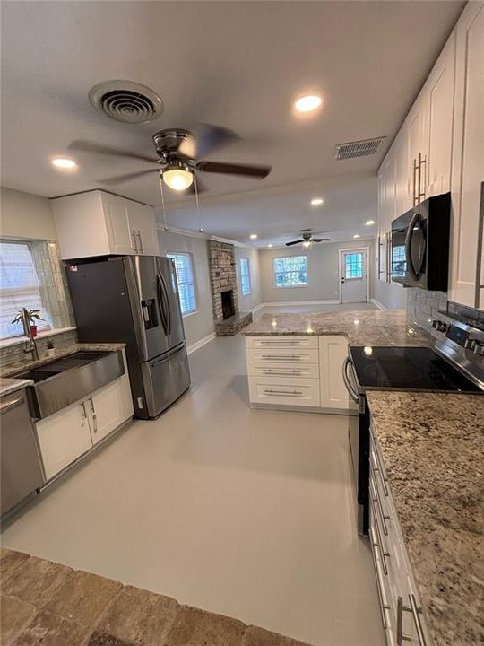 En Venta: $545,000 (4 camas, 3 baños, 2064 Pies cuadrados)