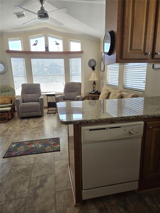 На продажу: $229,000 (1 спален, 1 ванн, 490 Квадратных фут)