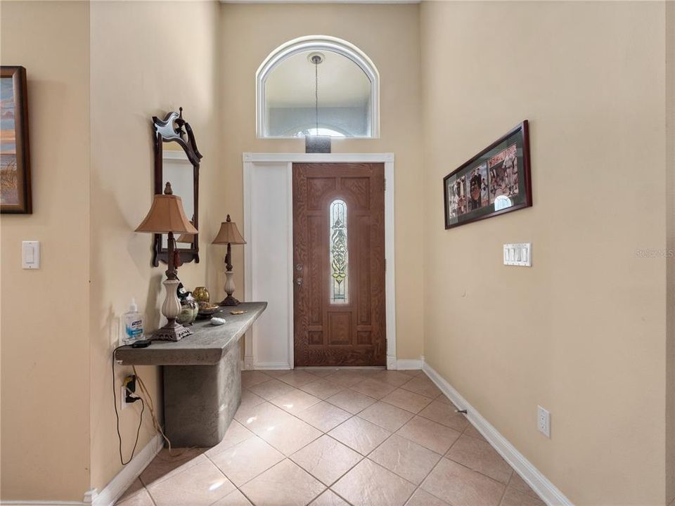 For Sale: $525,000 (3 beds, 2 baths, 2511 Square Feet)