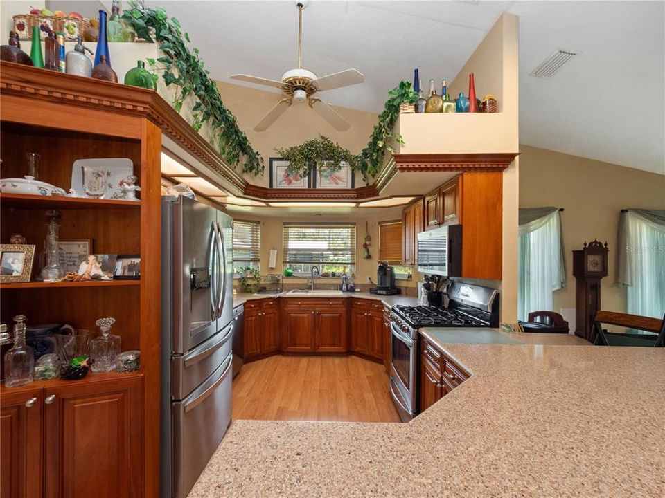 For Sale: $525,000 (3 beds, 2 baths, 2511 Square Feet)