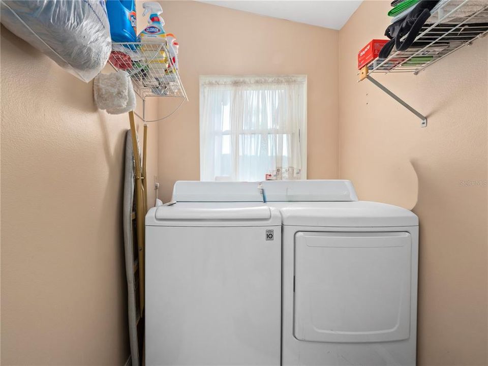 For Sale: $525,000 (3 beds, 2 baths, 2511 Square Feet)