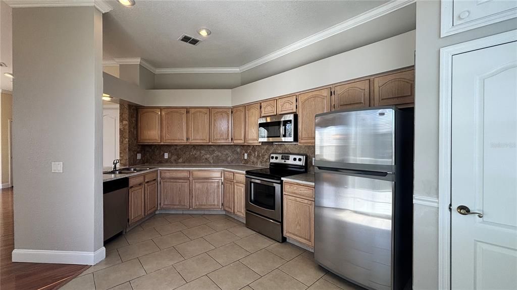 For Rent: $2,150 (2 beds, 2 baths, 1312 Square Feet)