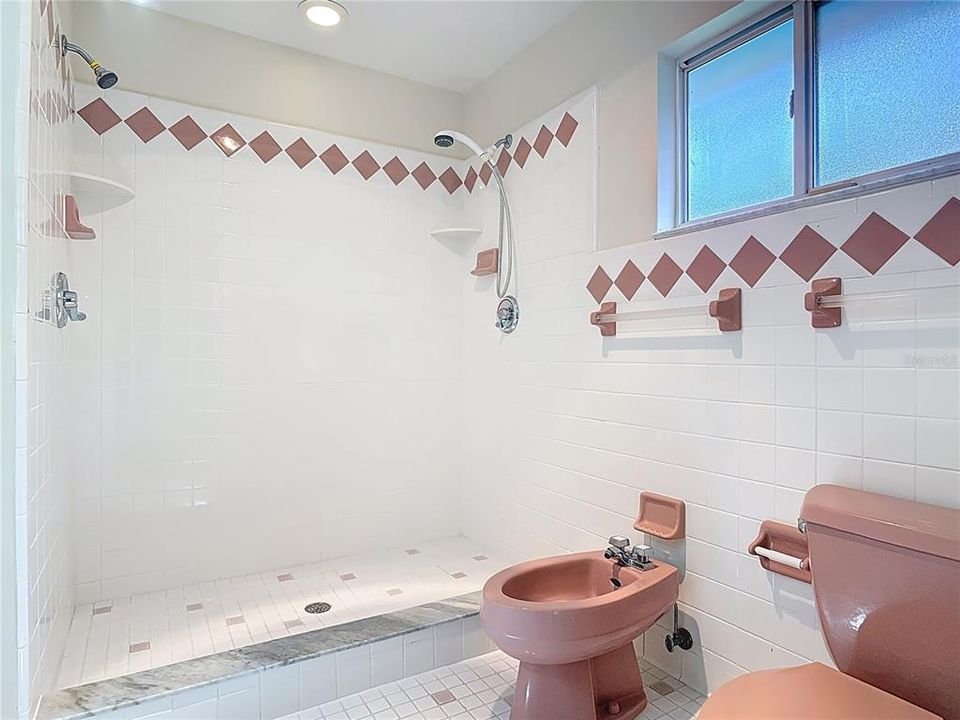 В аренду: $2,200 (3 спален, 3 ванн, 2196 Квадратных фут)