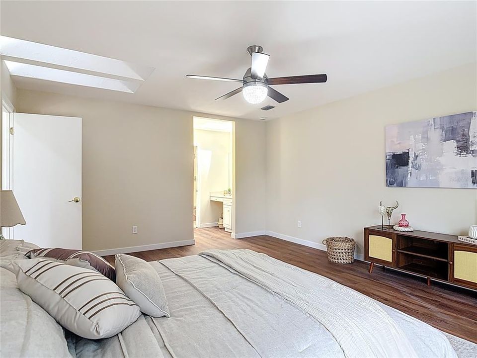 В аренду: $2,200 (3 спален, 3 ванн, 2196 Квадратных фут)