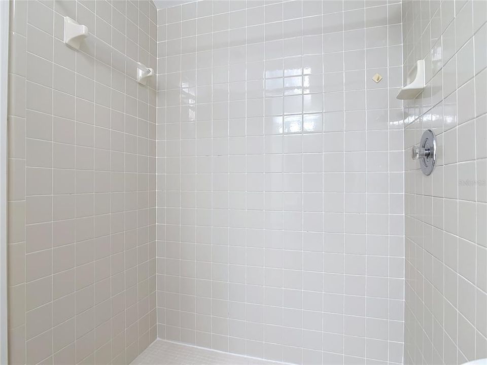 В аренду: $2,200 (3 спален, 3 ванн, 2196 Квадратных фут)