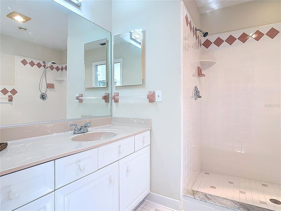 В аренду: $2,200 (3 спален, 3 ванн, 2196 Квадратных фут)