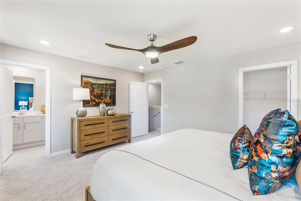 For Sale: $307,999 (3 beds, 2 baths, 1677 Square Feet)