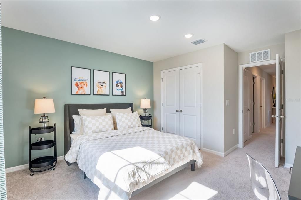 For Sale: $307,999 (3 beds, 2 baths, 1677 Square Feet)