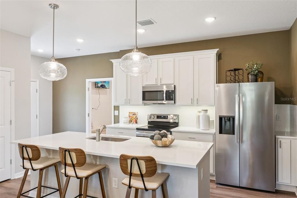 For Sale: $307,999 (3 beds, 2 baths, 1677 Square Feet)