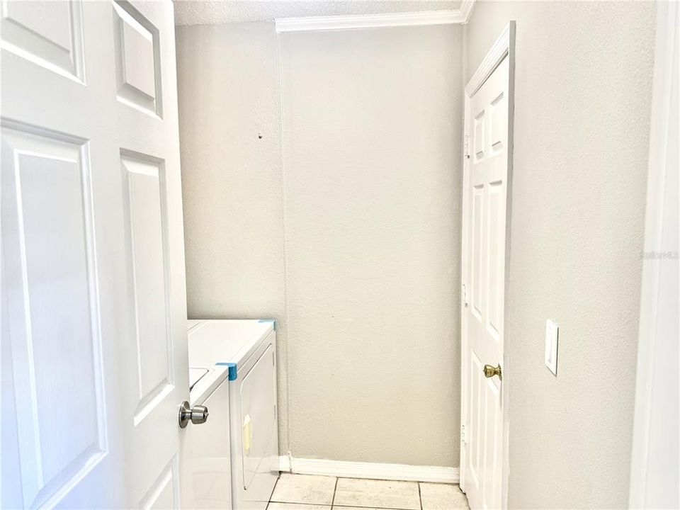 待售: $360,000 (3 贝兹, 2 浴室, 1237 平方英尺)