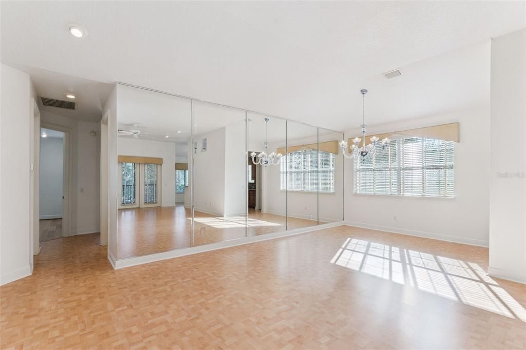 На продажу: $299,000 (3 спален, 2 ванн, 2010 Квадратных фут)