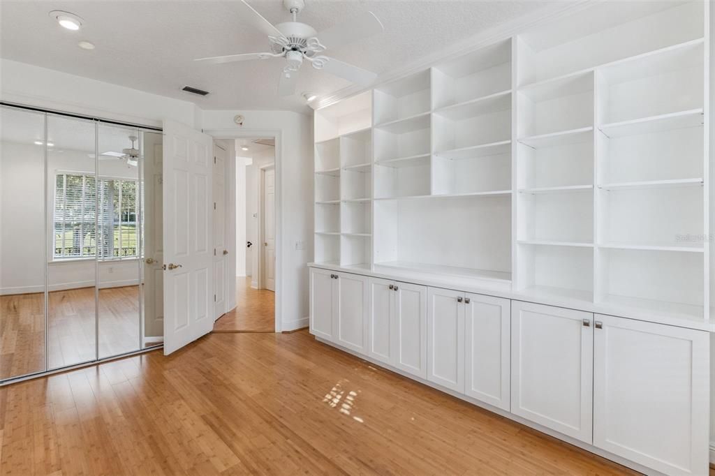 На продажу: $299,000 (3 спален, 2 ванн, 2010 Квадратных фут)