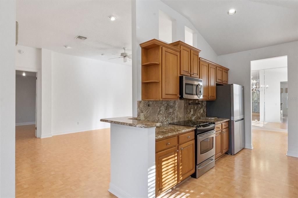 На продажу: $299,000 (3 спален, 2 ванн, 2010 Квадратных фут)