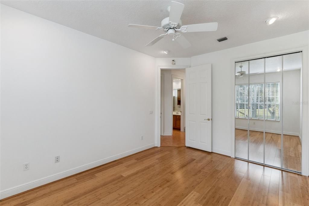 На продажу: $299,000 (3 спален, 2 ванн, 2010 Квадратных фут)