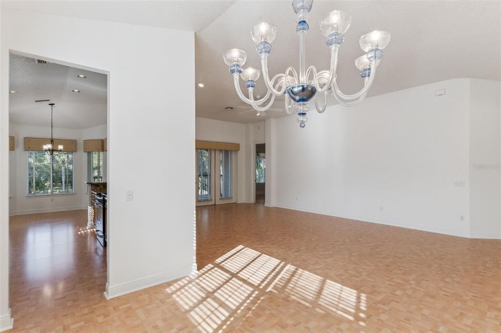 На продажу: $299,000 (3 спален, 2 ванн, 2010 Квадратных фут)