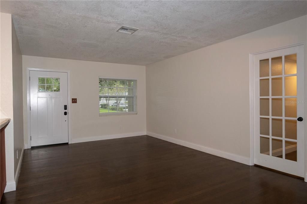 For Rent: $3,240 (4 beds, 3 baths, 1736 Square Feet)