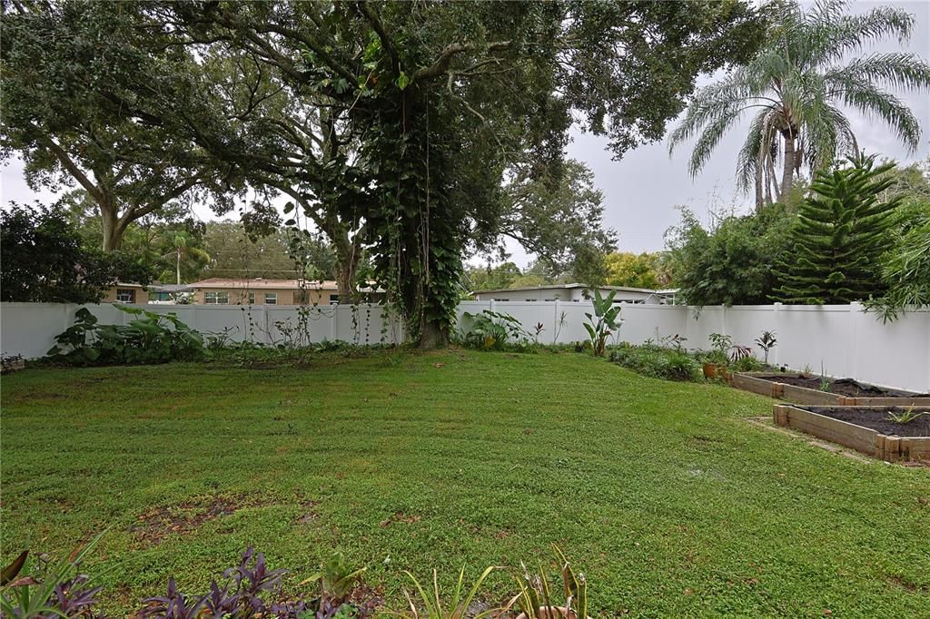 For Rent: $3,240 (4 beds, 3 baths, 1736 Square Feet)