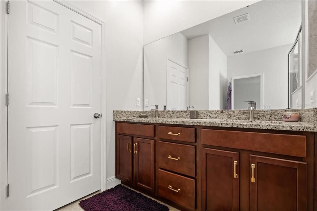 На продажу: $490,000 (4 спален, 3 ванн, 2282 Квадратных фут)