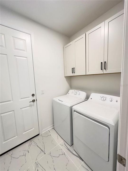 For Rent: $3,000 (2 beds, 2 baths, 1432 Square Feet)