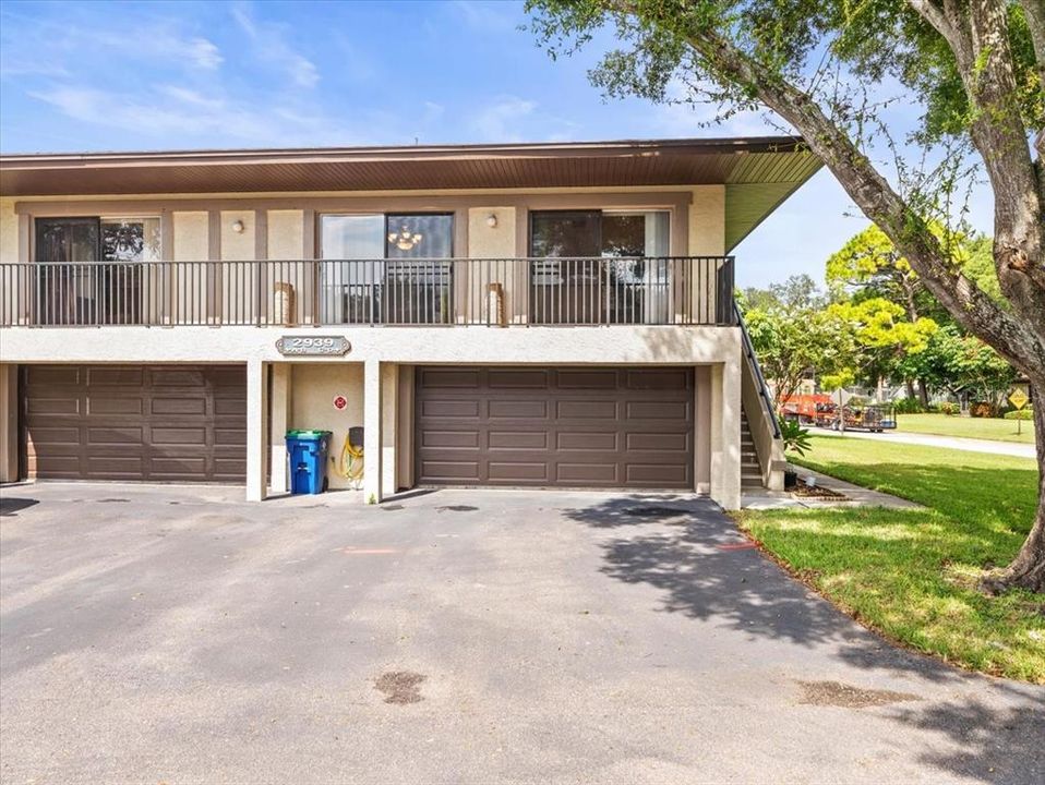 合同活跃: $108,000 (2 贝兹, 1 浴室, 872 平方英尺)